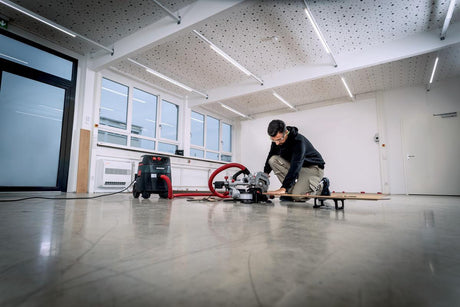 METABO Kapp- und Gehrungssäge KGS 216 M mit Zugfunktion, 1500 W, 216 mm Sägeblatt