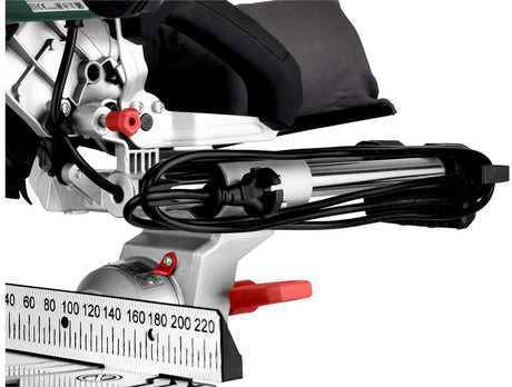 METABO Kapp- und Gehrungssäge KGS 216 M mit Zugfunktion, 1500 W, 216 mm Sägeblatt