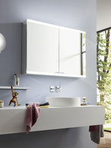 EMCO Lichtspiegelschrank evo 07018 Unterputz, 3-türig, 1600 mm, Aluminium, LED, Touch