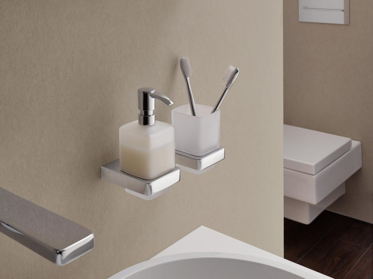 EMCO Glashalter trend 00100 aus Kristallglas satiniert mit verchromter Wandhalterung