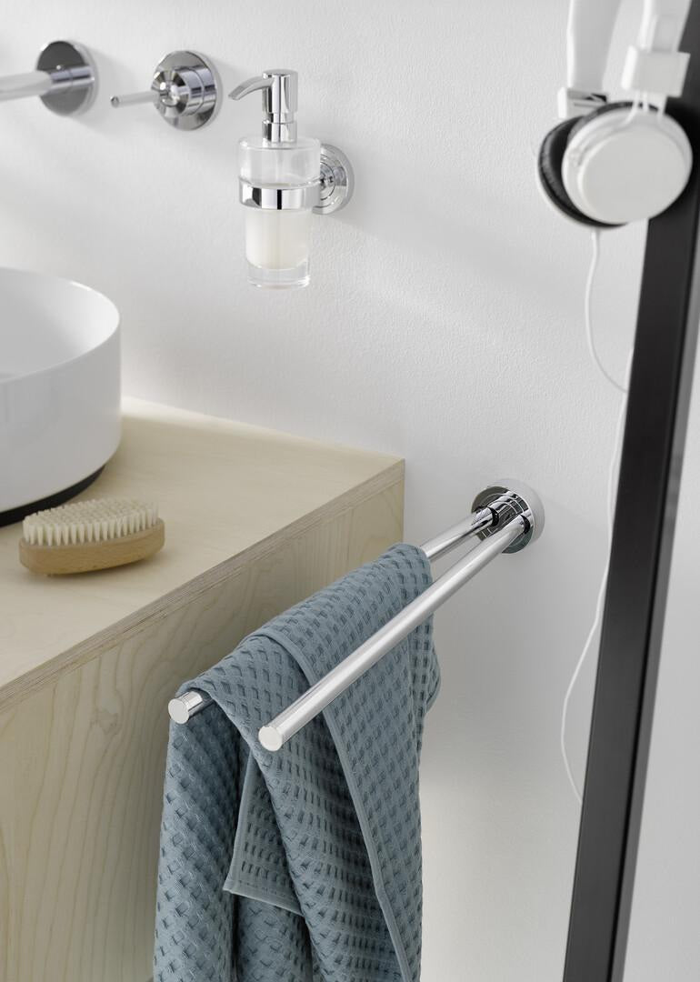 EMCO Flüssigseifenspender POLO Kristallglas klar mit Dosierpumpe chrom – 130 ml Wandmontage