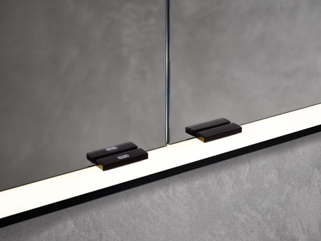 EMCO prime LED-Lichtspiegelschrank 800 mm, 2 Türen, Aufputz, Aluminium, dimmbar – IP20