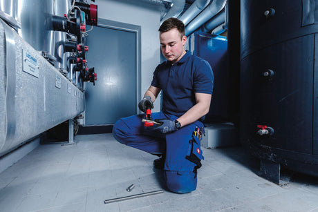 ROTHENBERGER Rohrabschneider CSST 8-42 mm – Präzise Trennung von INOX-Wellrohren