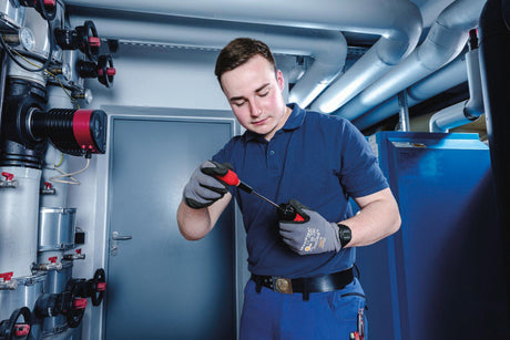 ROTHENBERGER Rohrabschneider CSST 8-42 mm – Präzise Trennung von INOX-Wellrohren