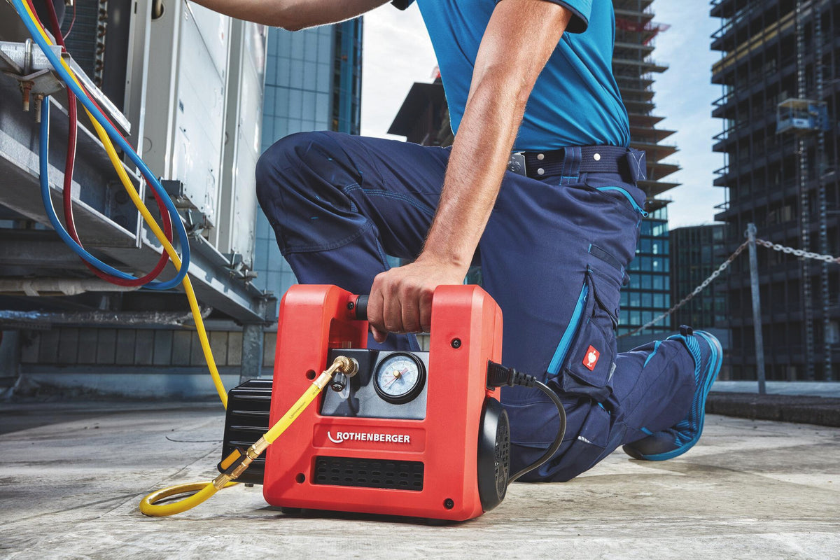 ROTHENBERGER Vakuumpumpe ROAIRVAC R32 1.5 – Zweistufig, 42 l/min, 230 V