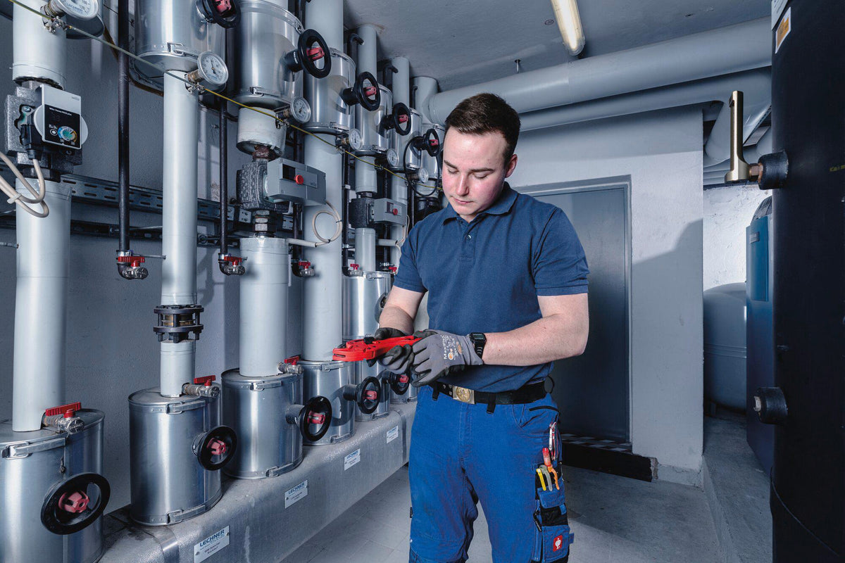 ROTHENBERGER ROCUT® TC 63 Professional Kunststoffschere für PP/PE/PB/PEX/PVDF Rohre 0-63 mm