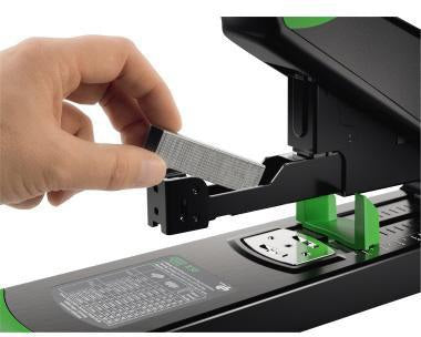 Novus Blockheftgerät B 50 re+new – Heftet bis zu 140 Blatt, 81 % recycelt, schwarz
