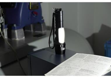 Brennenstuhl Taschenlampe THL 300 LuxPremium LED – 360 lm, 200 m Reichweite, 8 Lichtmodi