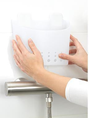 tesa Powerstrips Waterproof Klebepads – 6 Stück, wasserfest, rückstandslos ablösbar, 2 kg Tragkraft