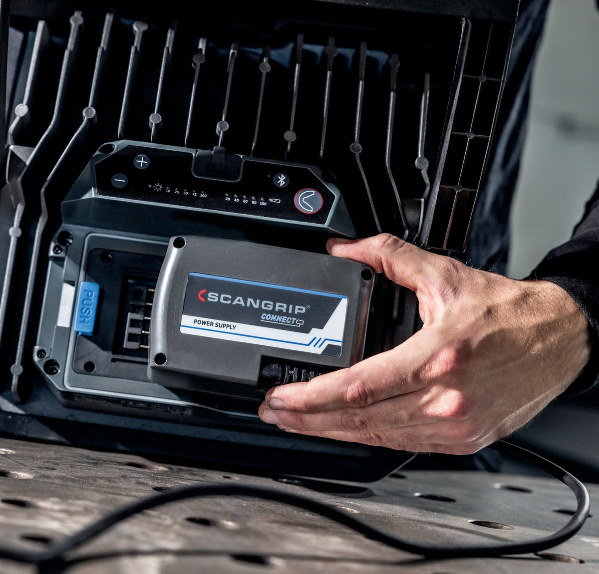 SCANGRIP Stromversorger POWER SUPPLY CONNECT – 100-240 V AC für CONNECT Arbeitsleuchten, 5 m Kabel, IP65