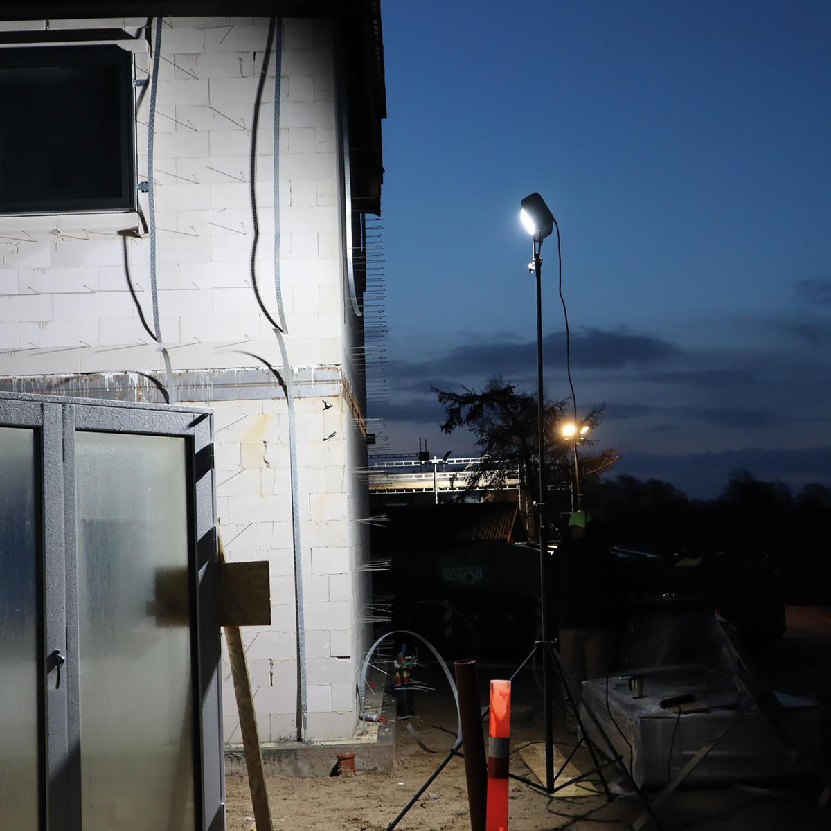 SCANGRIP SITE LIGHT 40 LED-Strahler 315 W, 10000-40000 lm, IP65, Bluetooth, 10 m Kabel
