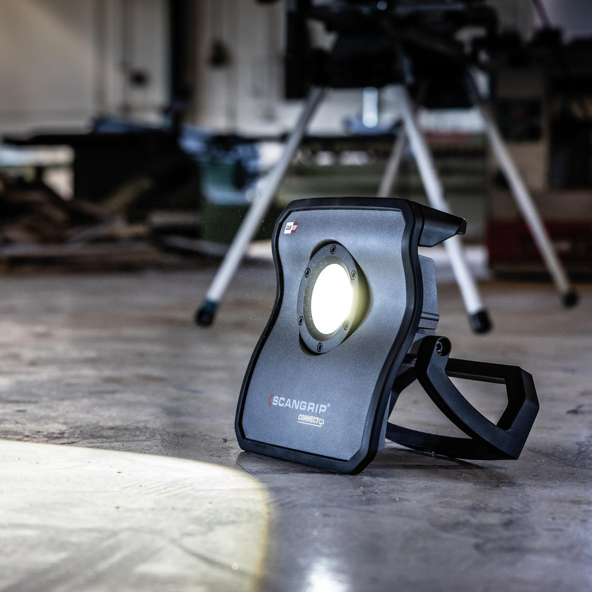 SCANGRIP LED-Strahler NOVA 2 CONNECT 16 W 200-2000 lm IP30 – Dimmbar, Powerbank, COB-LED