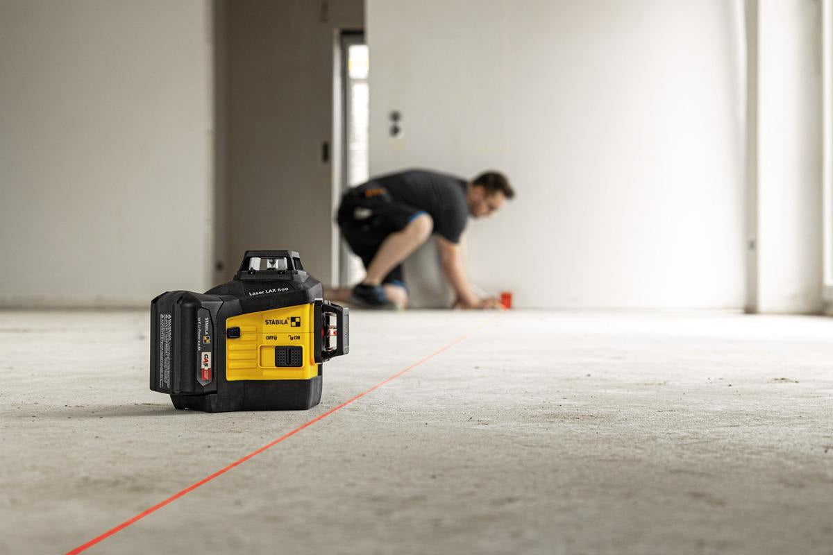 STABILA Multilinienlaser LAX 600 mit 3x 360°-Laserlinien, ± 0,3 mm/m, 30 m, IP65