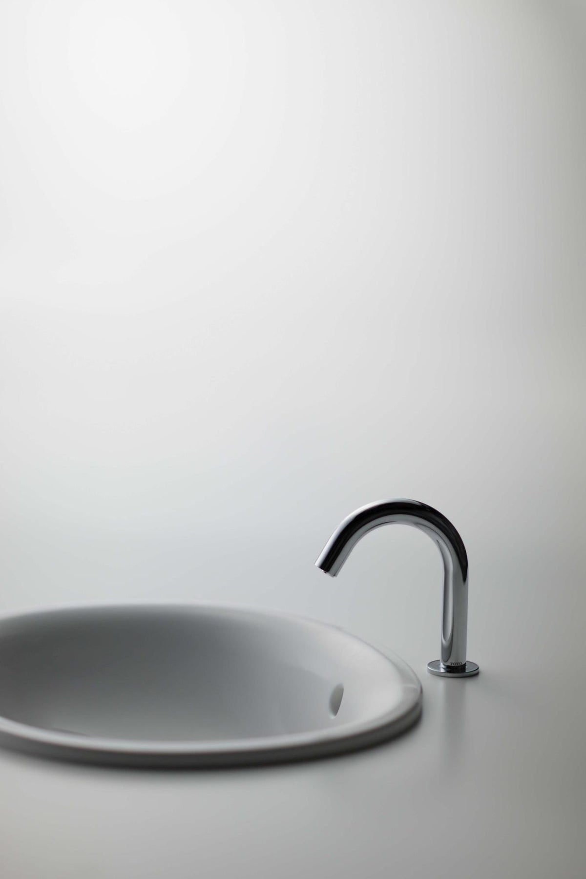 TOTO Einbauwaschtisch weiß 530 mm rund mit Überlauf und CeFiONtect
