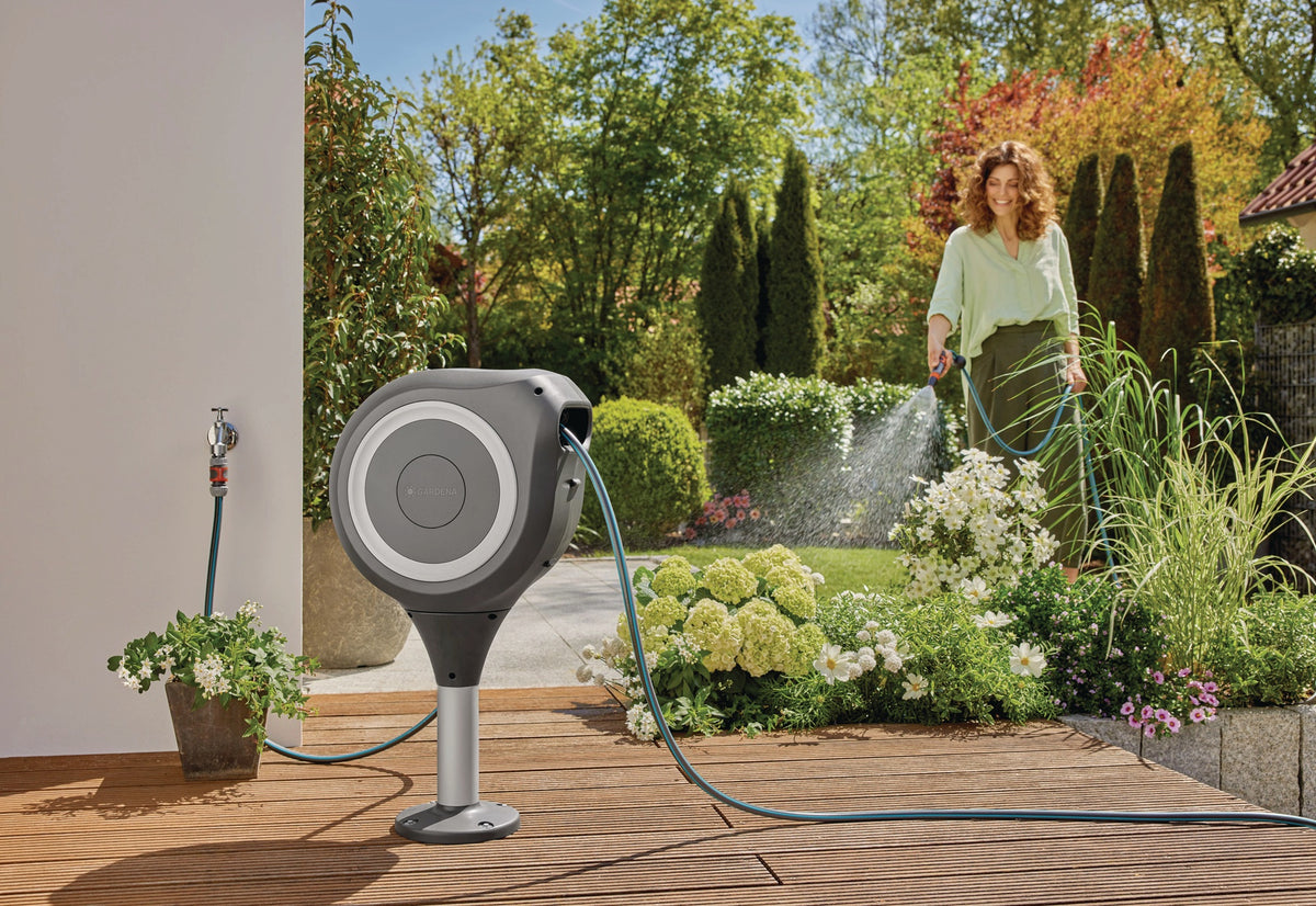 GARDENA Terrassen-Schlauchbox RollUp S 398 mm mit 15 m Schlauch und 360°-Drehung