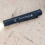 LEDLENSER P2R LED-Taschenlampe mit Advanced Focus System, 200 lm, USB-C-Akku