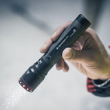 LEDLENSER P2R LED-Taschenlampe mit Advanced Focus System, 200 lm, USB-C-Akku