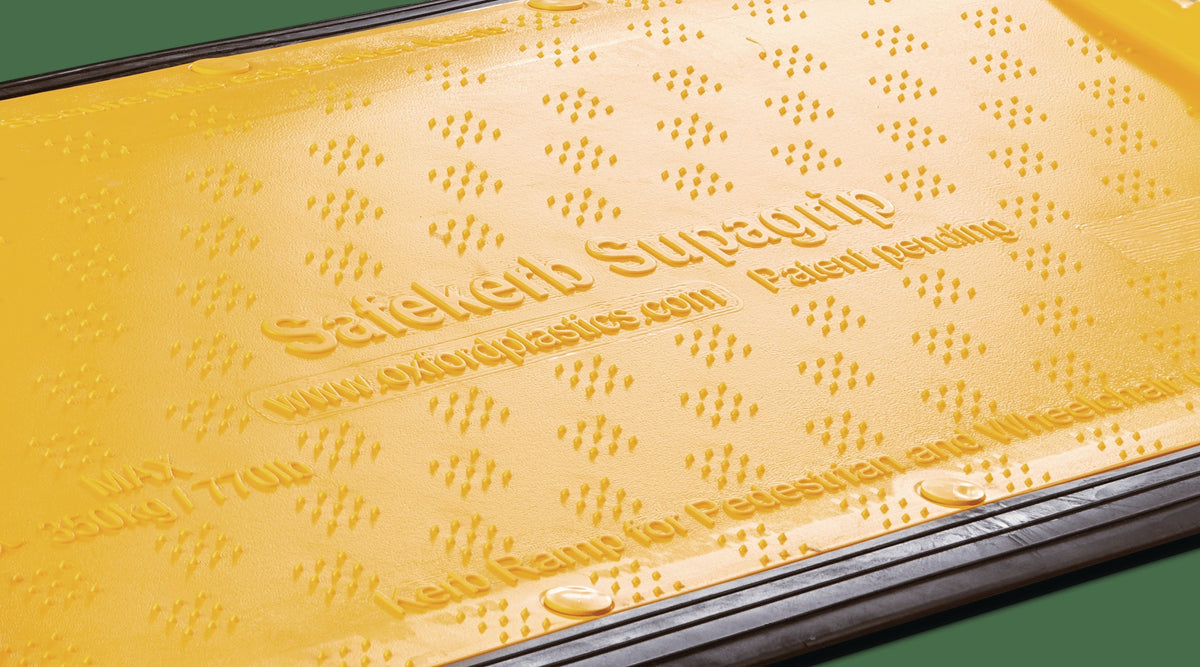 Oxford SupaGrip Bordsteinrampe 1280 mm – Rutschsichere Rampe für Bordsteine bis 160 mm, 350 kg