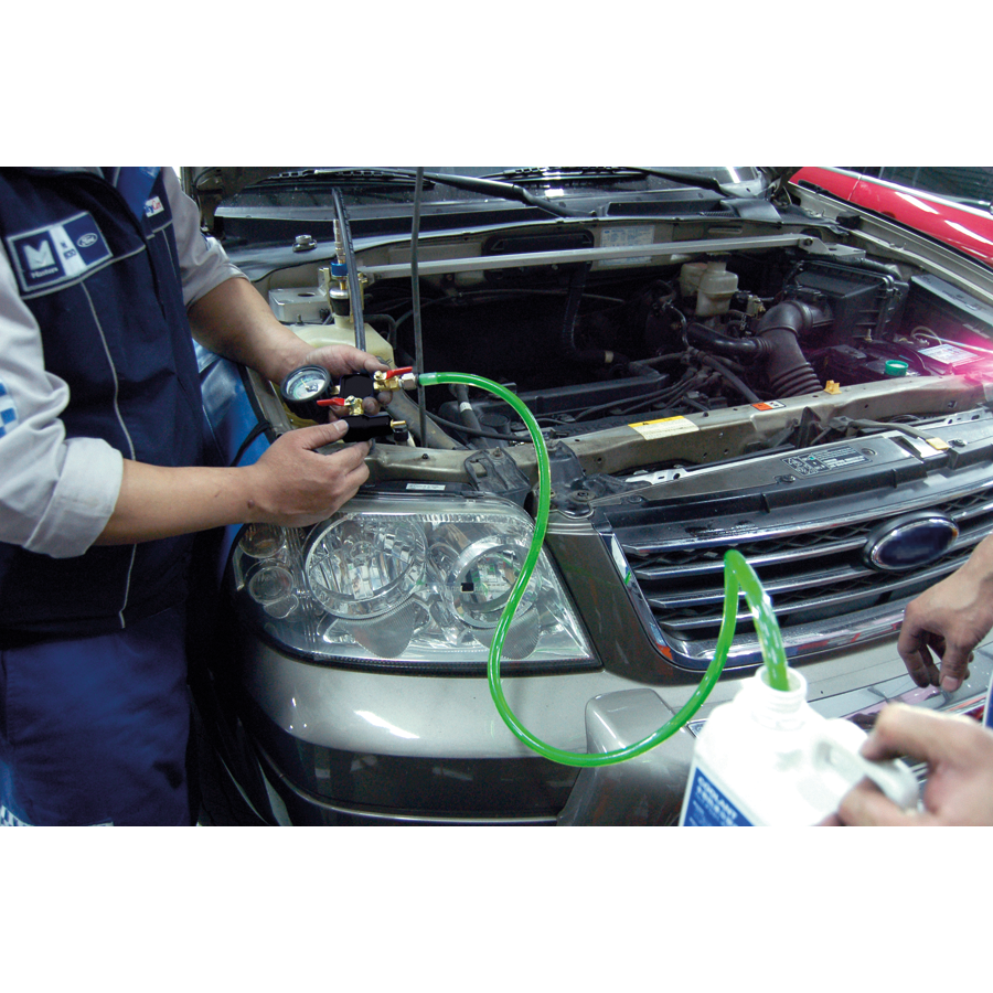 KING TONY Profi-Werkzeuge - Universaldrucktester für Kühlsysteme 9AM012