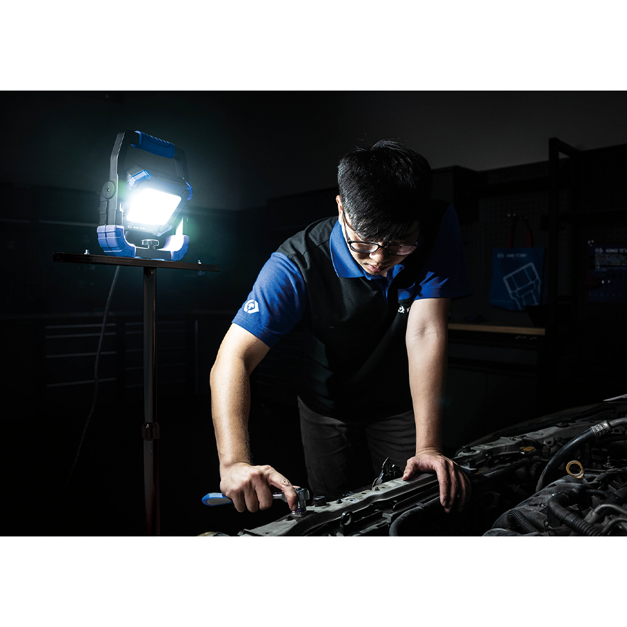 KING TONY Profi-Werkzeuge - Pack 1 projecteur LED 9TA421A + trépied 87162BA 9TA421AZ