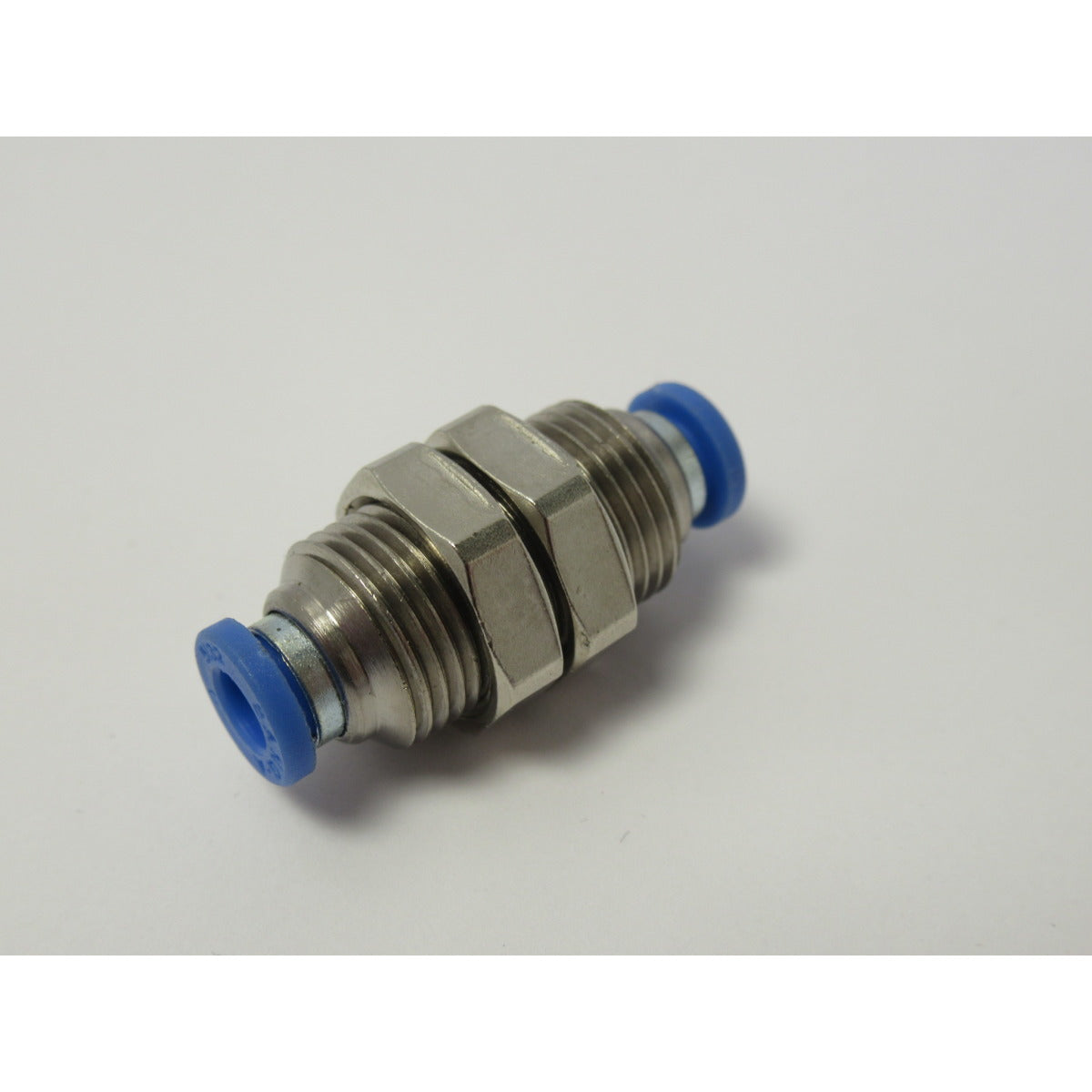 Aircraft Schott-Steckanschluss Ø4mm für 2x Ø4mm Leitung / M12x1 - Art. 020IQSS40