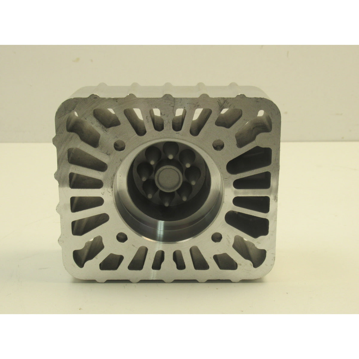 AIRCRAFT Zylinderkopf SIN 220, 440 OF SM-0250154004