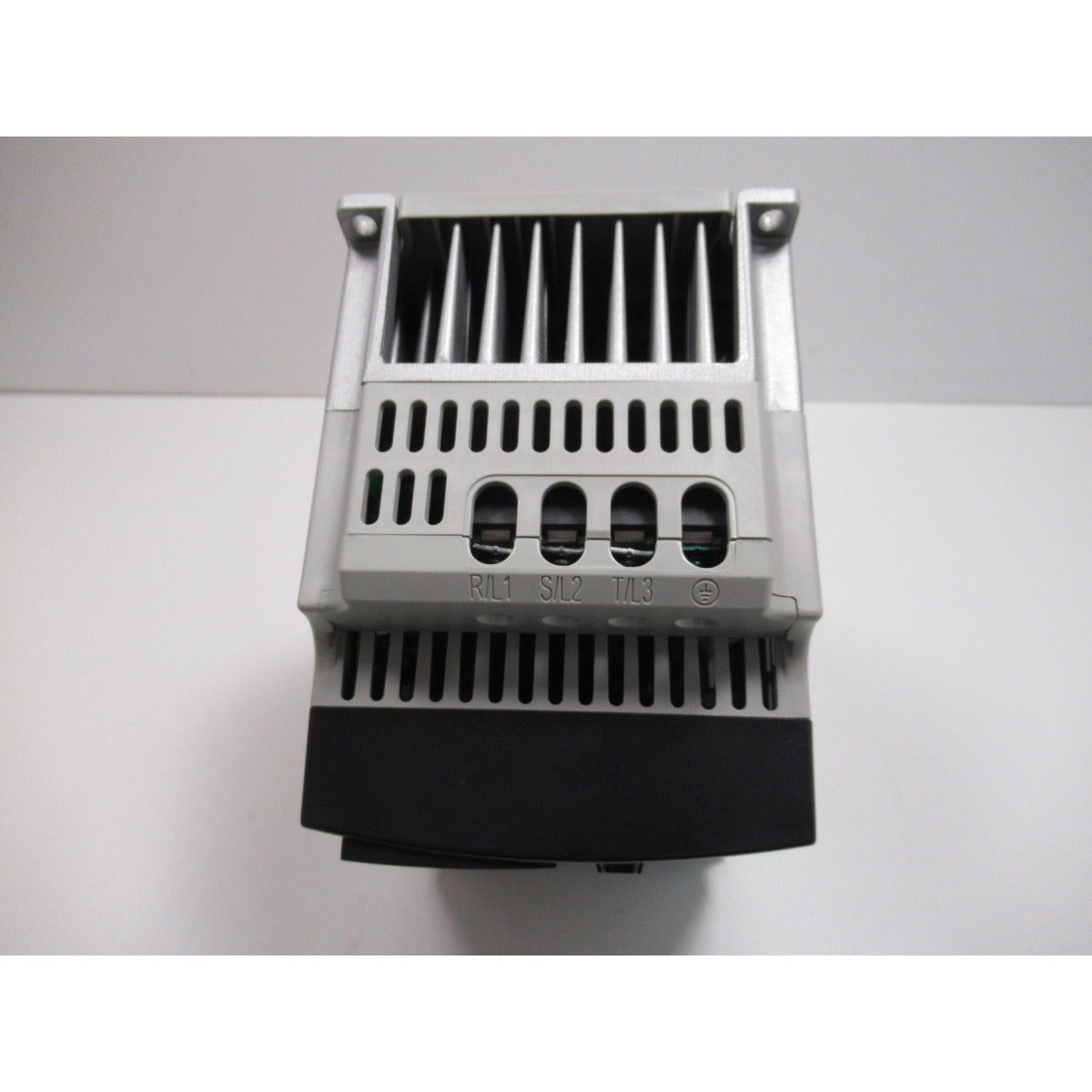 Optimum Frequenzumrichter SD350AV / 2,2kW 6,2A SM-03292355319 - SM.P-03292355319
