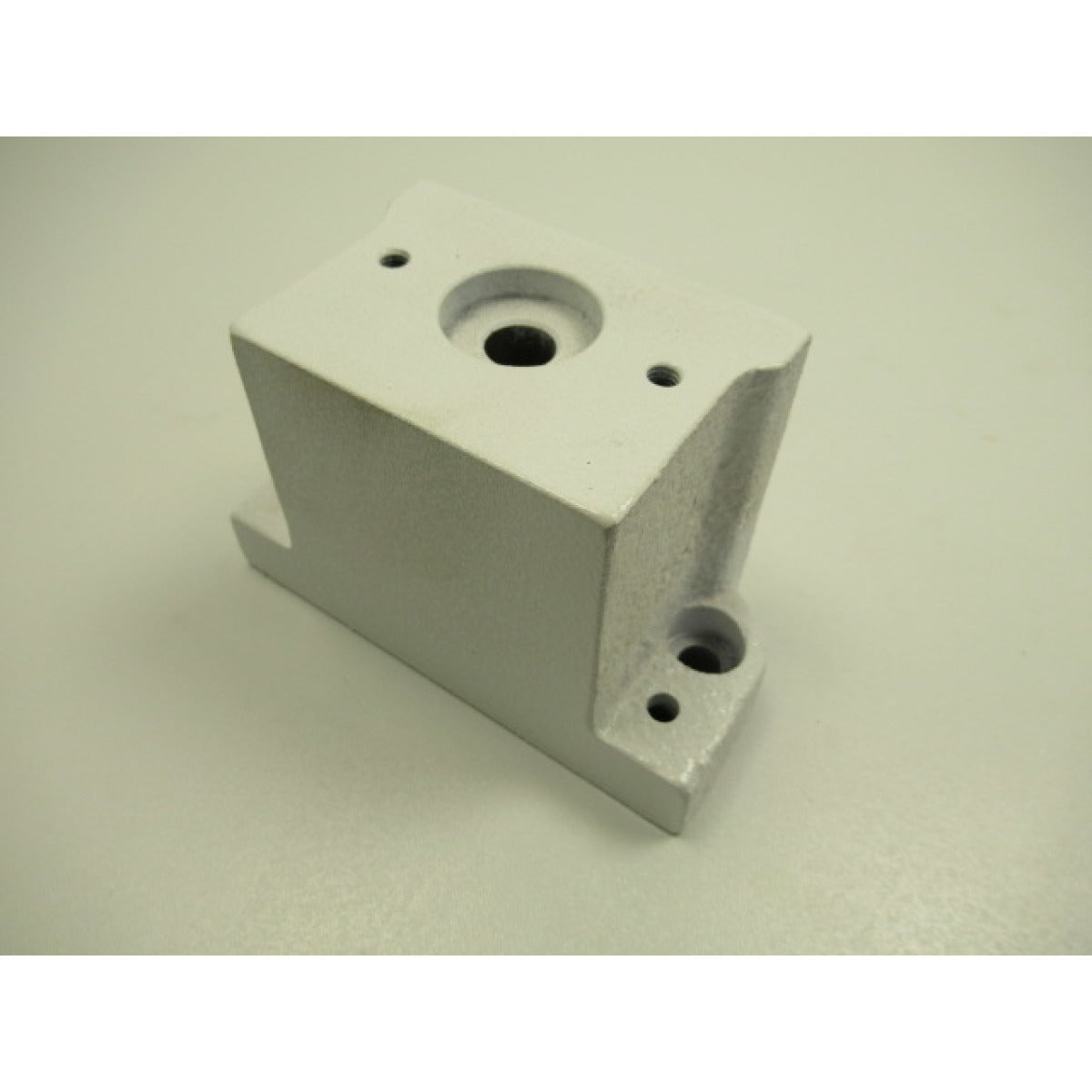 OPTIMUM Halterung D460  RAL 9016 SM-03402100608