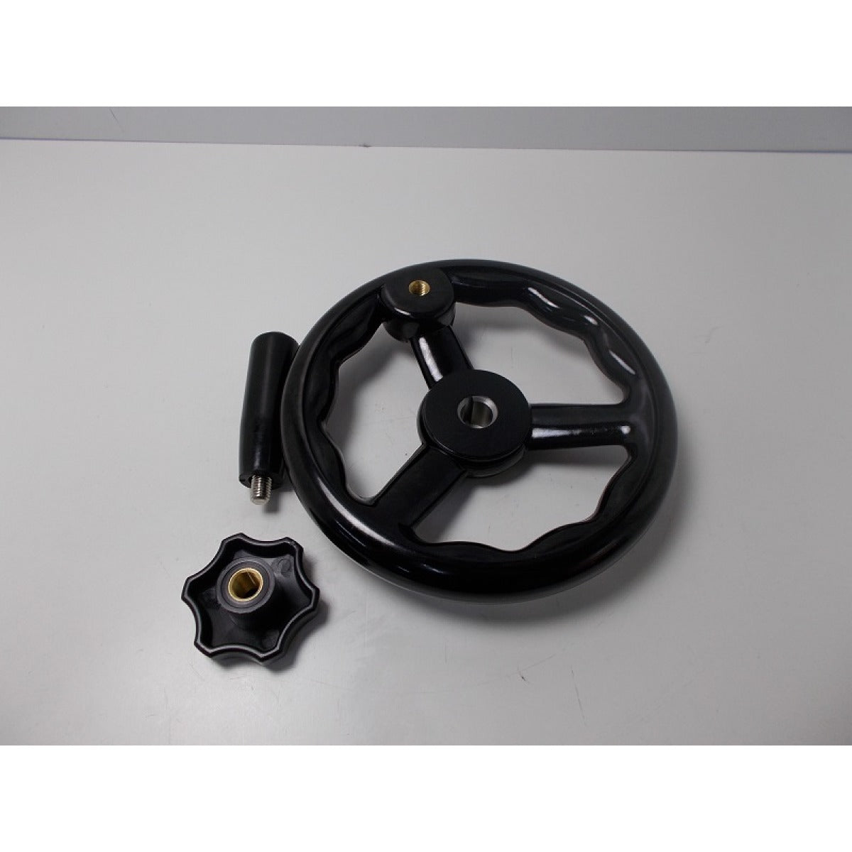 Stürmer Maschinen Handrad FSM 2550-4080 / X-Achse S031002 / Ø200x17, mit starren Griff - Art. 0393S031002