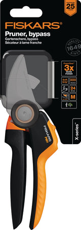 FISKARS Gartenschere Bypass 201 mm – PowerGear™ Technologie, Schneidleistung 24 mm