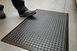 COBA Arbeitsplatzbodenbelag Fertigmatte 900x600x14 mm schwarz SBR-Gummi genoppt