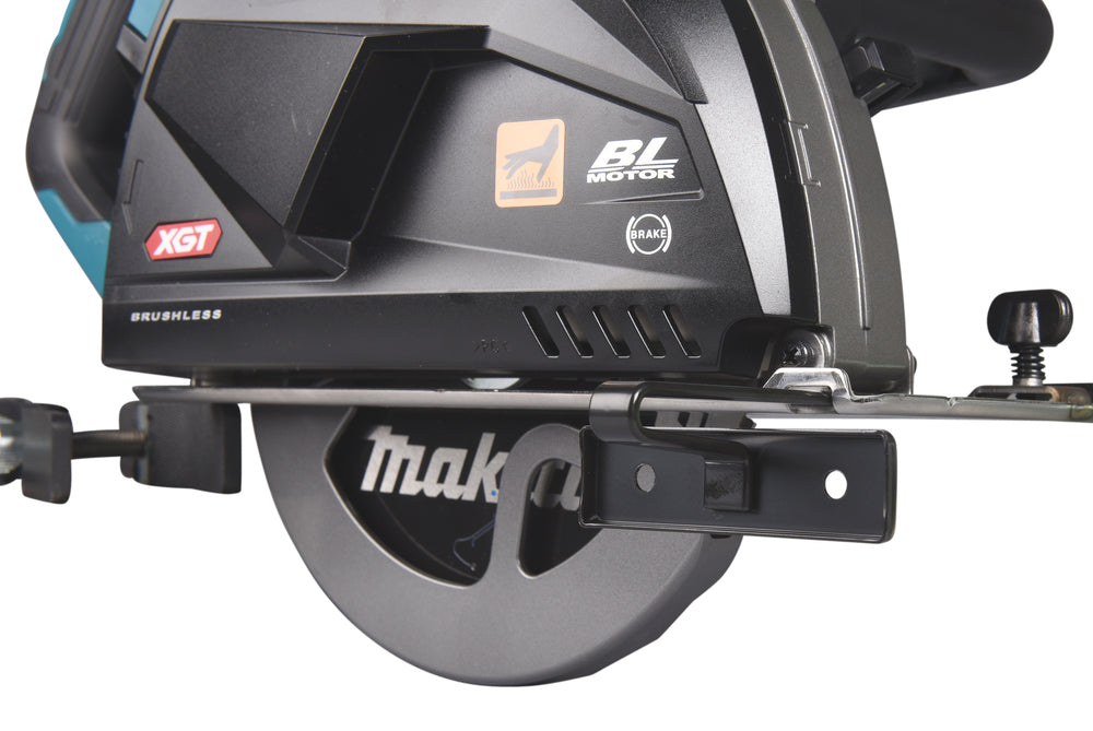 Makita Akku-Metallhandkreissäge – bürstenlos, mit Staubbox & Doppel-LED - CS002GZ