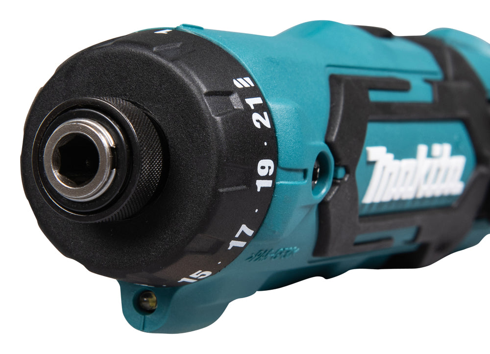 Makita Akku-Knickschrauber 7,2V | kompakt mit 21 Drehmomentstufen & 2-Gang-Getriebe - DF012DZ