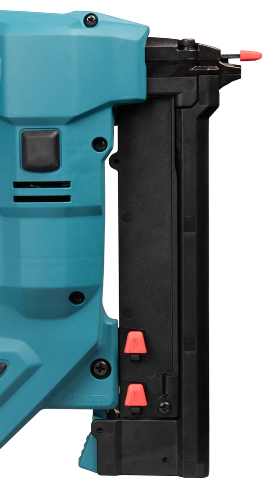 Makita DST630 Akku-Tacker – 18 V, pneumatischer Schlagmechanismus, 18 Ga Klammern bis 38 mm - DST630Z