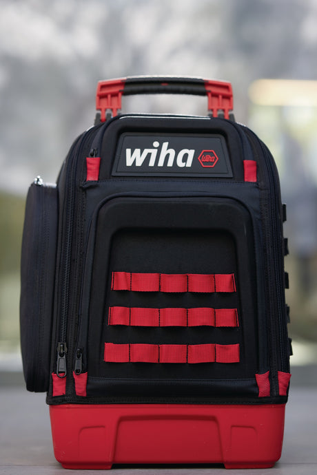 Wiha Werkzeugsortiment mechanic 40-teilig im Werkzeugrucksack – 77 Aufbewahrungsmöglichkeiten