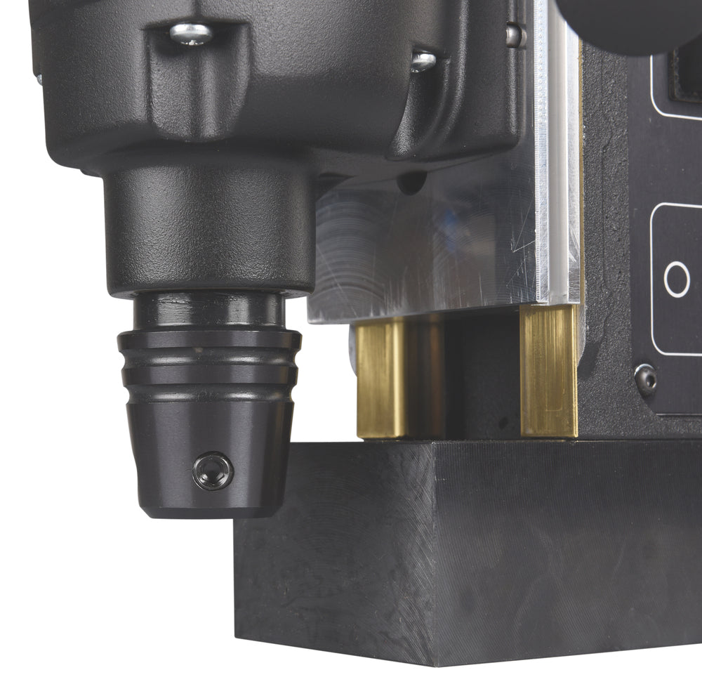 Makita Magnet-Kernbohrmaschine – mit Weldon-Aufnahme, Öltank & Magnetfuß - HB350