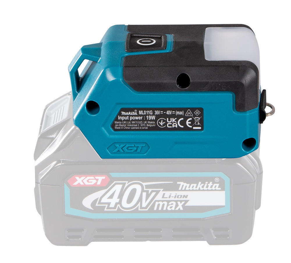 Makita LED-Akku-Taschenlampe – 3 Leuchtmodi, USB-Port & kompaktes Design (XGT 40V max.) - ML011G