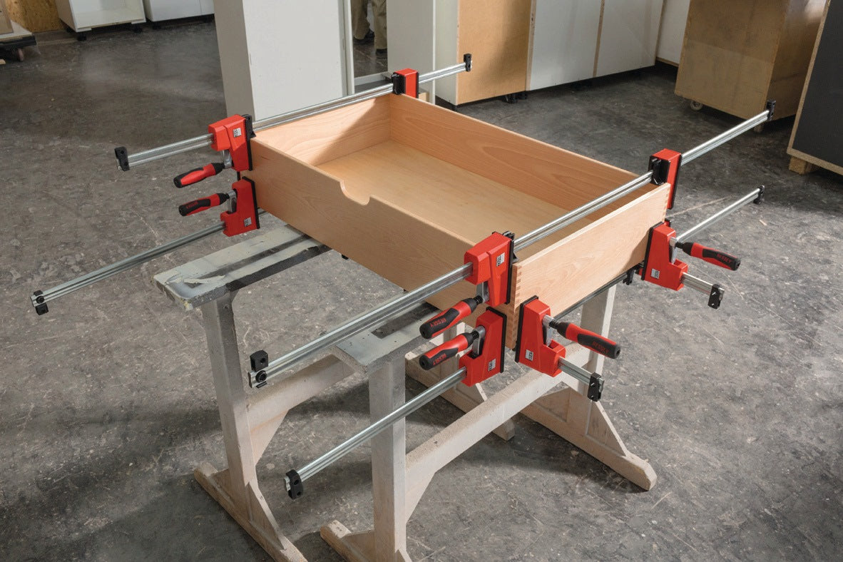 BESSEY Korpuszwinge KREV100-2K Spannweite 1000 mm mit 2K-Griff
