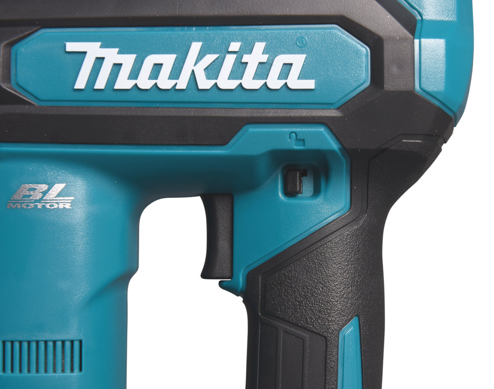 Makita Akku-Stiftnagler – spurenarm, kompakt & für hochwertiges Finish - PT001GZ