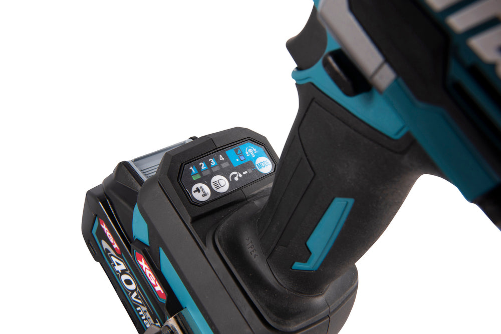 Makita Akku-Schlagschrauber 40V max – Set mit 2x 4,0 Ah Akkus, Schnellladegerät & Transportkoffer - TW001GM201