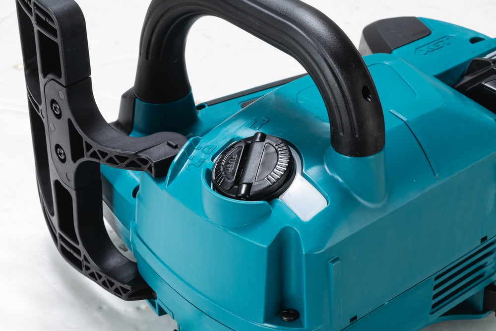 Makita Akku-Kettensäge – mit verliersicherer Mutter, Auto-Abschaltung & XPT-Schutz (nur für gewerbliche Anwender) - UC002GM101