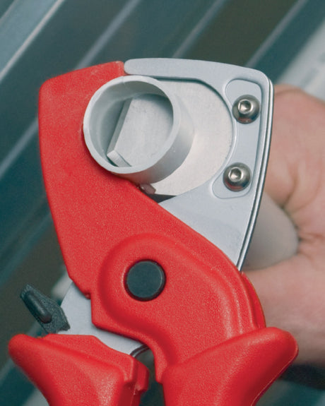 KNIPEX Rohrschneider für Kunststoffrohre und Schläuche bis 25 mm – 185 mm