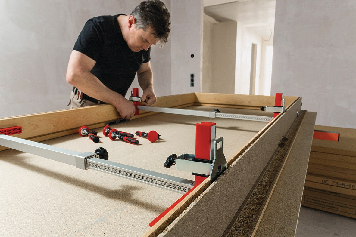 BESSEY Türfutterspanner Spannbereich 565-1010 mm – 2 Stück im Set