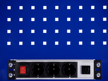 TOOLBOX4YOU Werkzeugwand mit Steckdosenleiste 615 x 1052mm GC10BS - Tools.de TP Profishop GmbH